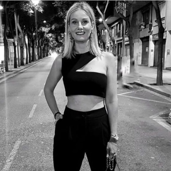 Zara Tops - 𝗡𝗪𝗧 𝗭𝗮𝗿𝗮 • Cut Out Crop Top